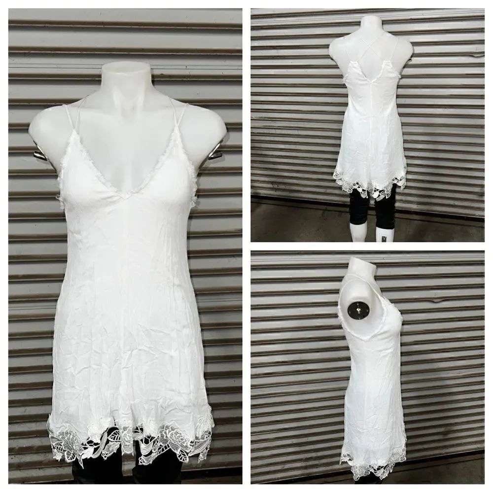Lulu”s Dress White Adjustable Straps Lace Hem Rayon Size Small